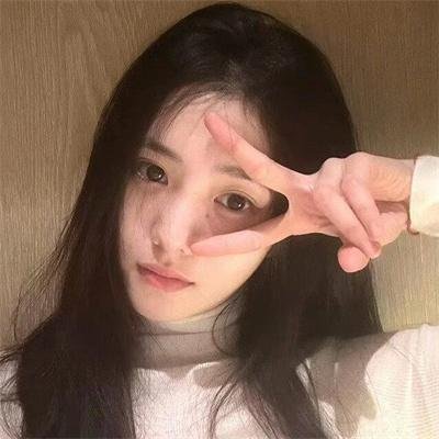 坐在门口的幽灵